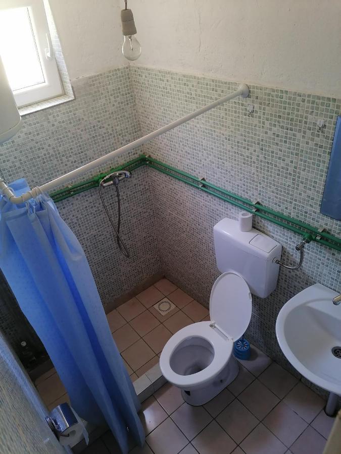Apartman Milan Obrovac Esterno foto