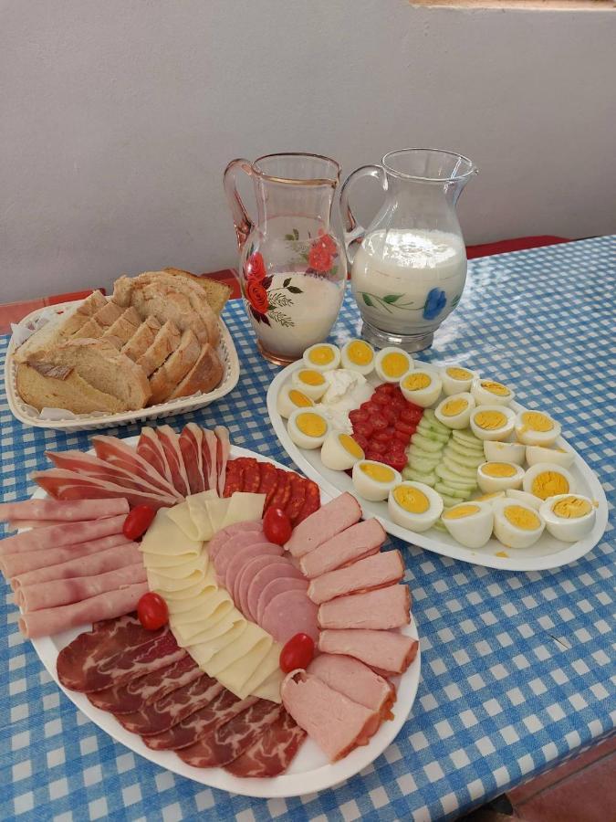 Apartman Milan Obrovac Esterno foto